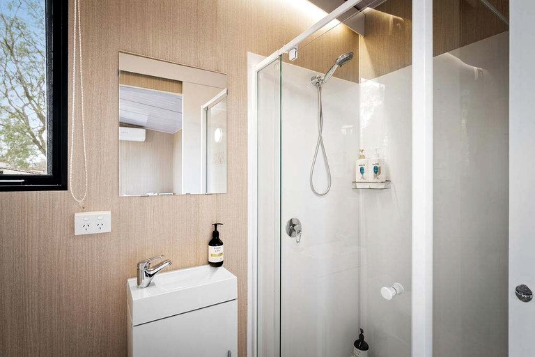 Tiny Houses (Australia, Glen Cairn, Queensland)