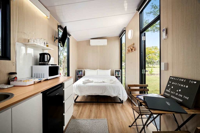 Tiny Houses (Australia, Glen Cairn, Queensland)