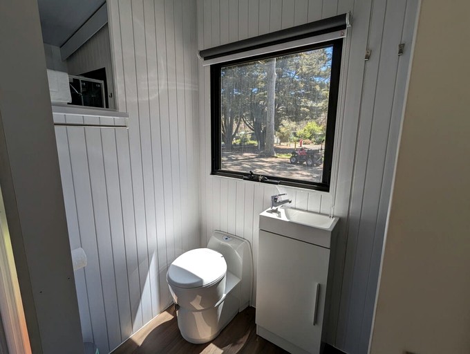 Tiny Houses (Australia, Dadswells Bridge, Victoria)