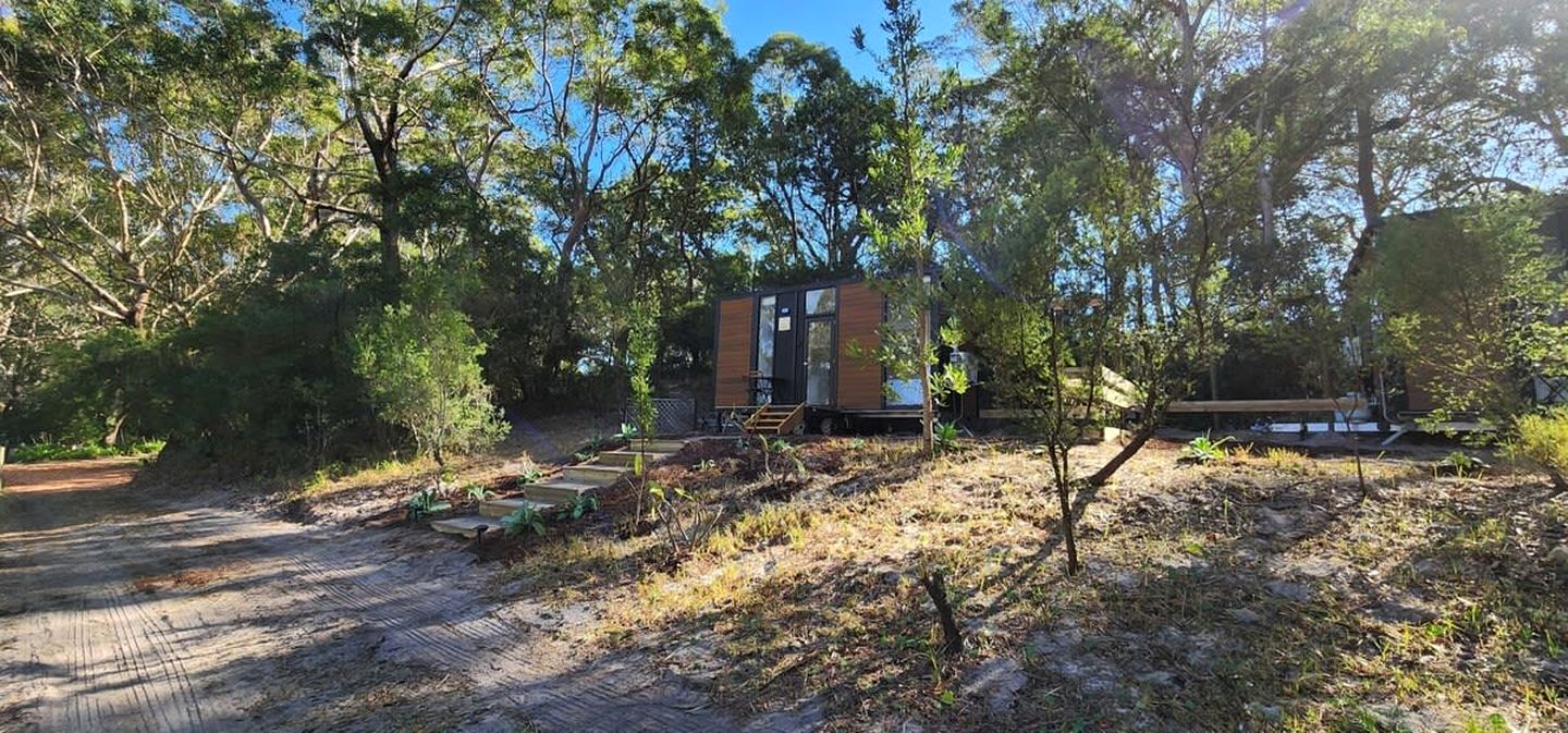 Fantastic Tiny House Retreat with Vineyards Views in Anna Bay, New South Wales