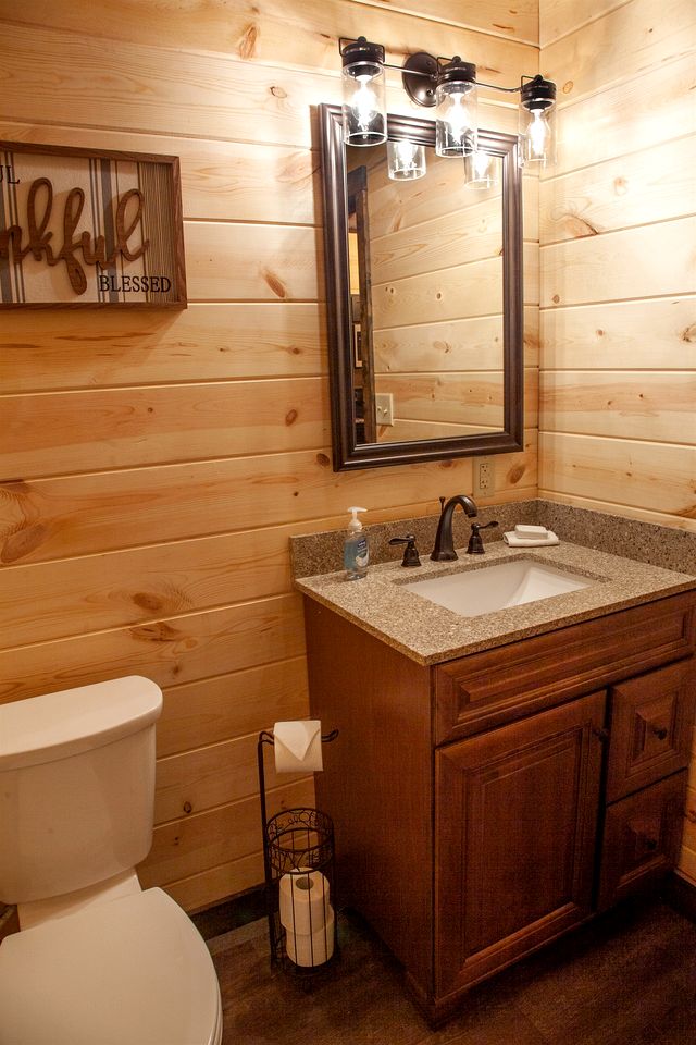 Fantastic Treehouse with Fire Pit and Hot-tub in Herod, Illinois