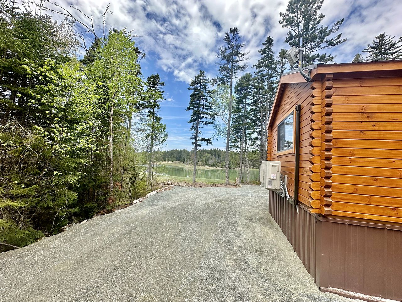 Fantastic Waterfront Wooden Cabin in Milbridge, Maine