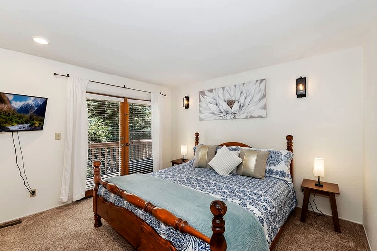 Cabins (United States of America, Big Bear Lake, California)