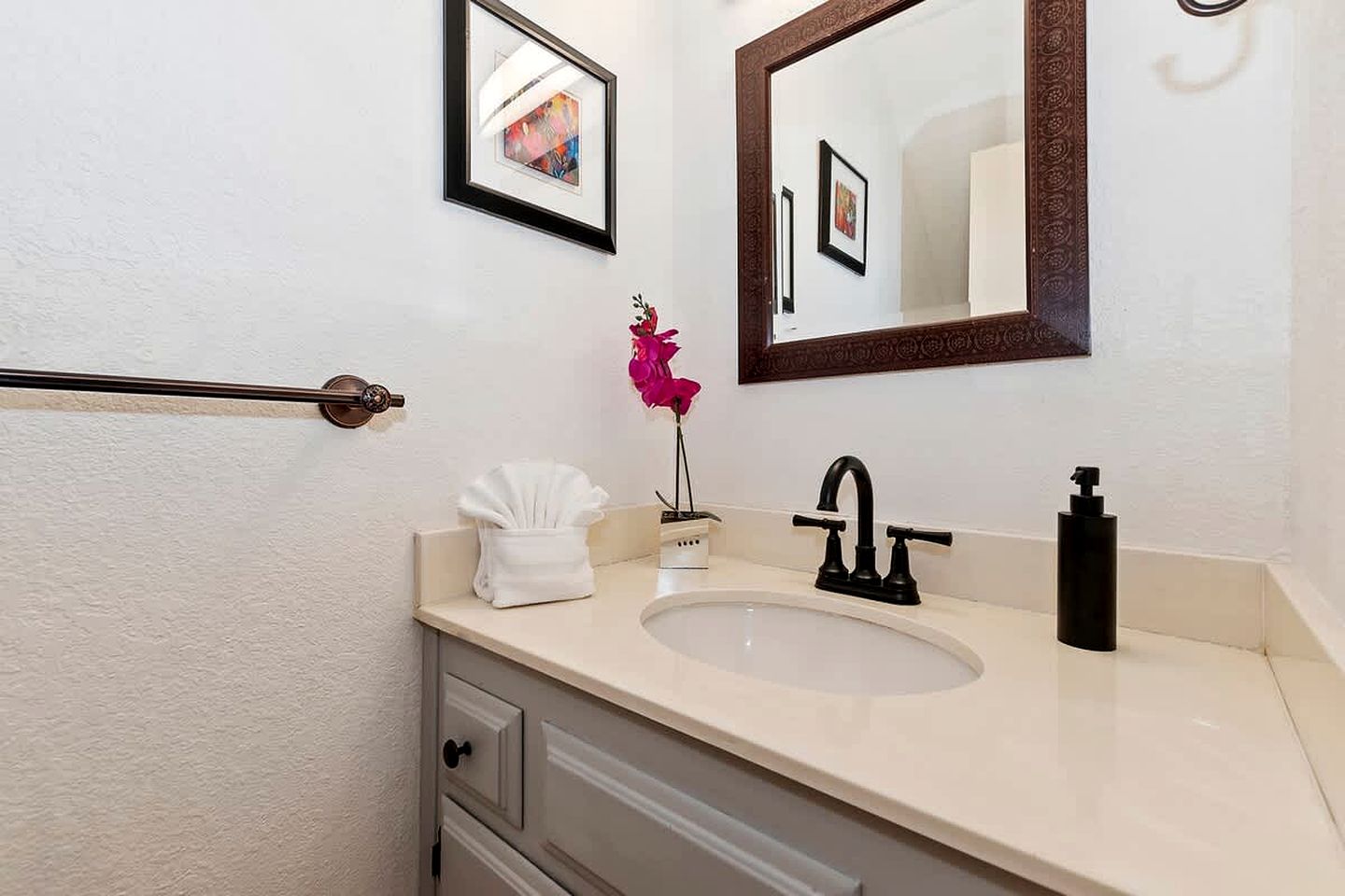 Fantastic Wooden Cabin with Barbecue in Big Bear Lake, California