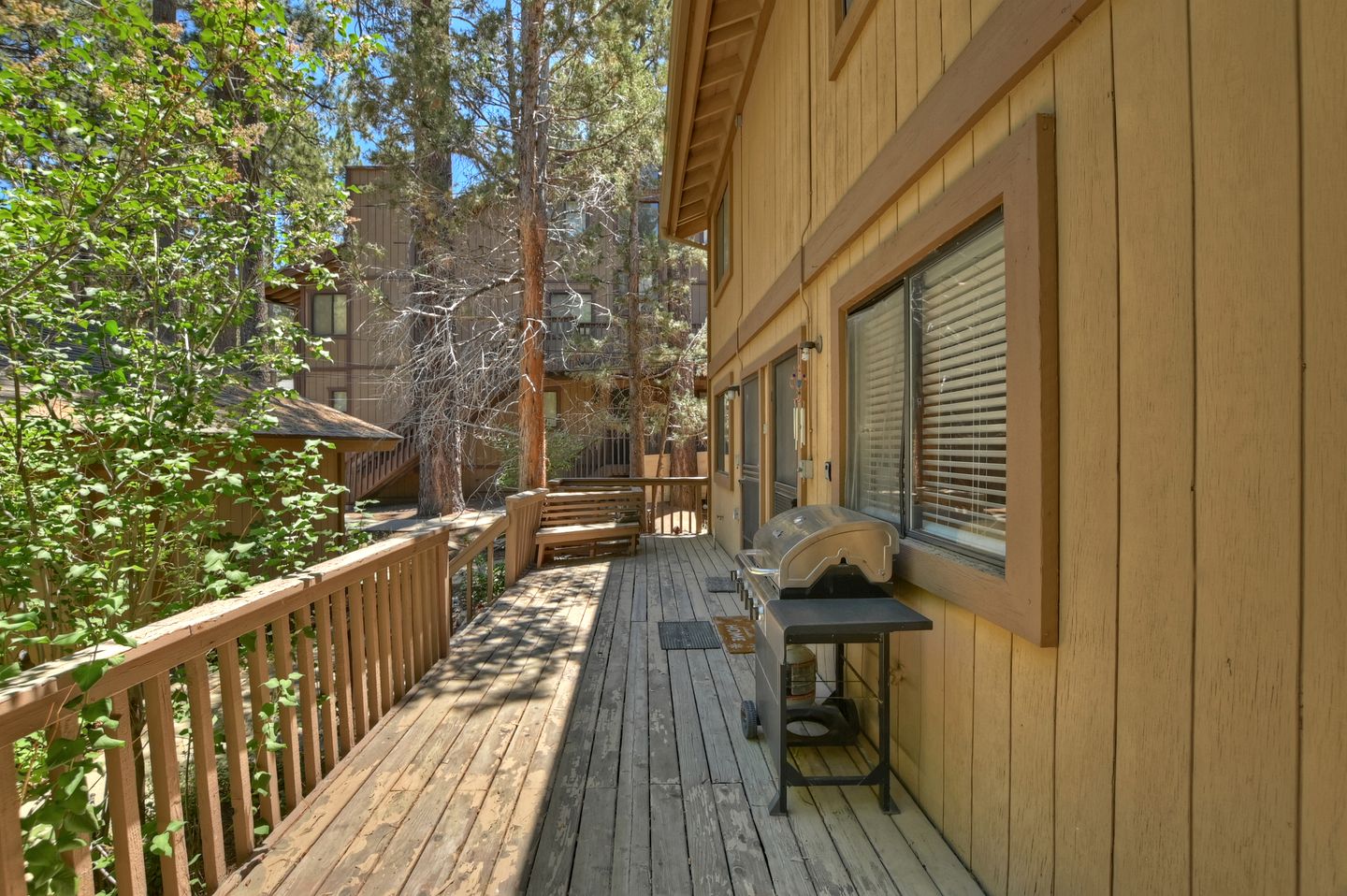 Fantastic Wooden Cabin with Barbecue in Big Bear Lake, California