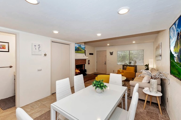 Cabins (United States of America, Big Bear Lake, California)