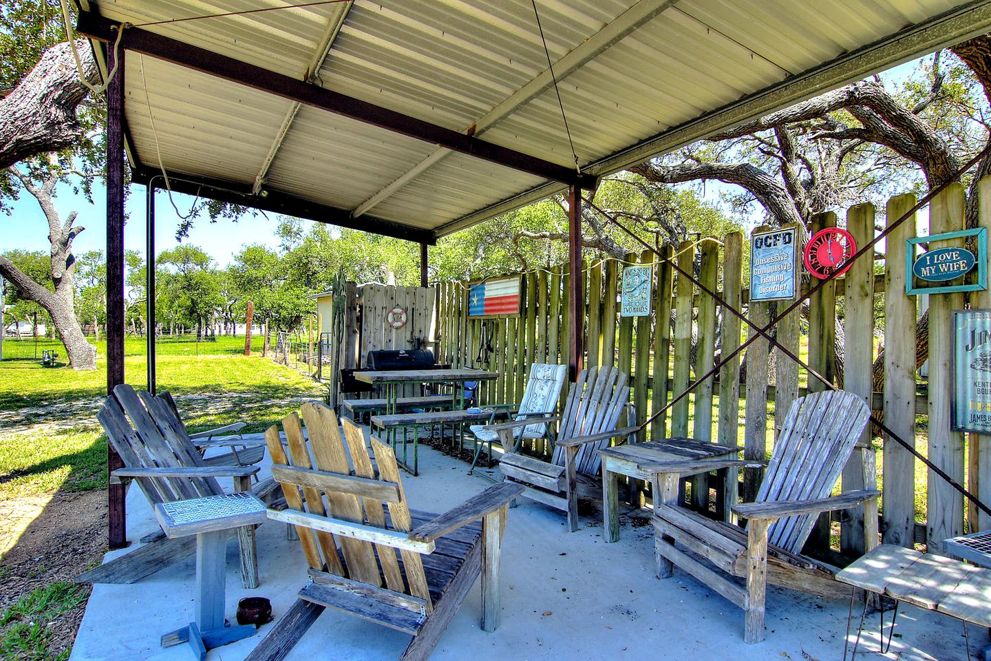 Family Style Fishing Cabin with Porch and Grill Perfect for Group Getaways on the Conn Brown Harbour, Aransas Pass Texas