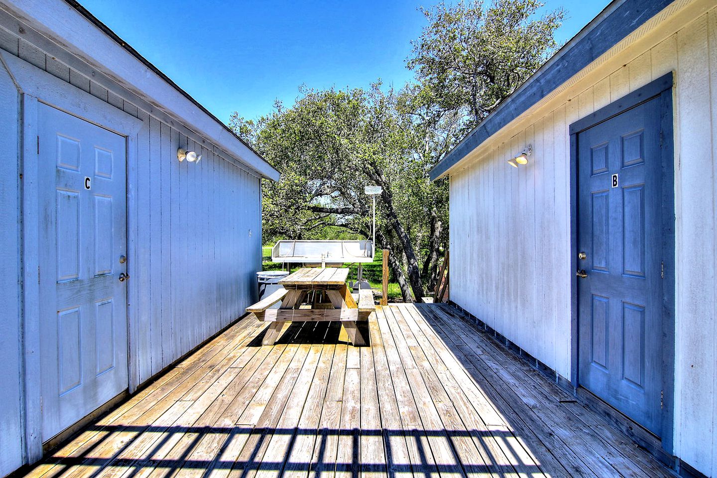 Family Style Fishing Cabin with Porch and Grill Perfect for Group Getaways on the Conn Brown Harbour, Aransas Pass Texas