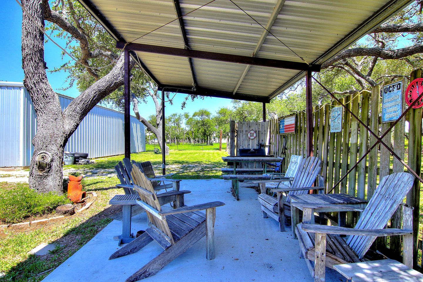 Family Style Fishing Cabin with Porch and Grill Perfect for Group Getaways on the Conn Brown Harbour, Aransas Pass Texas