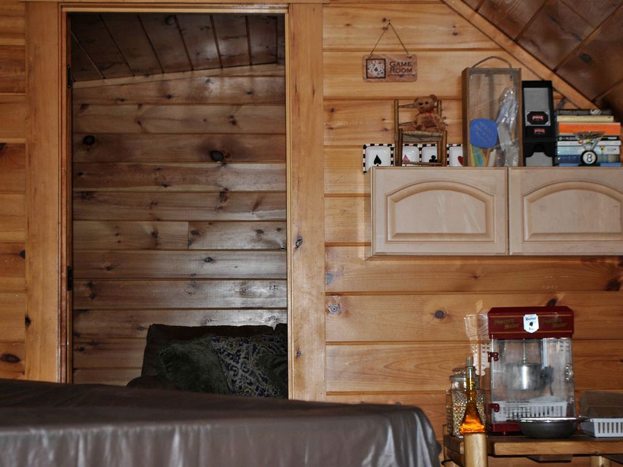 Secluded Mountain Cabin Getaway with a Hot Tub near Sevierville, Tennessee