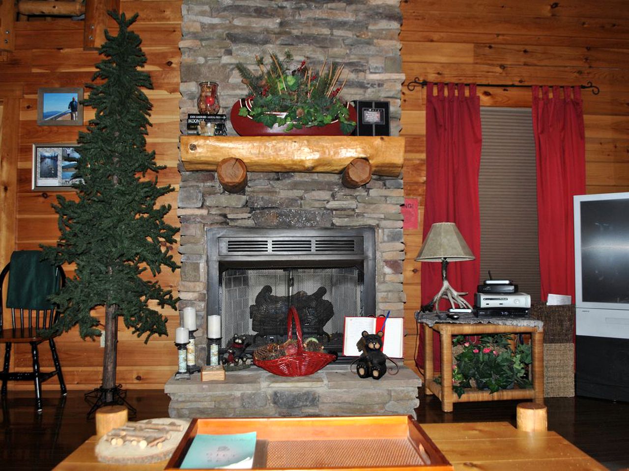 Secluded Mountain Cabin Getaway with a Hot Tub near Sevierville, Tennessee