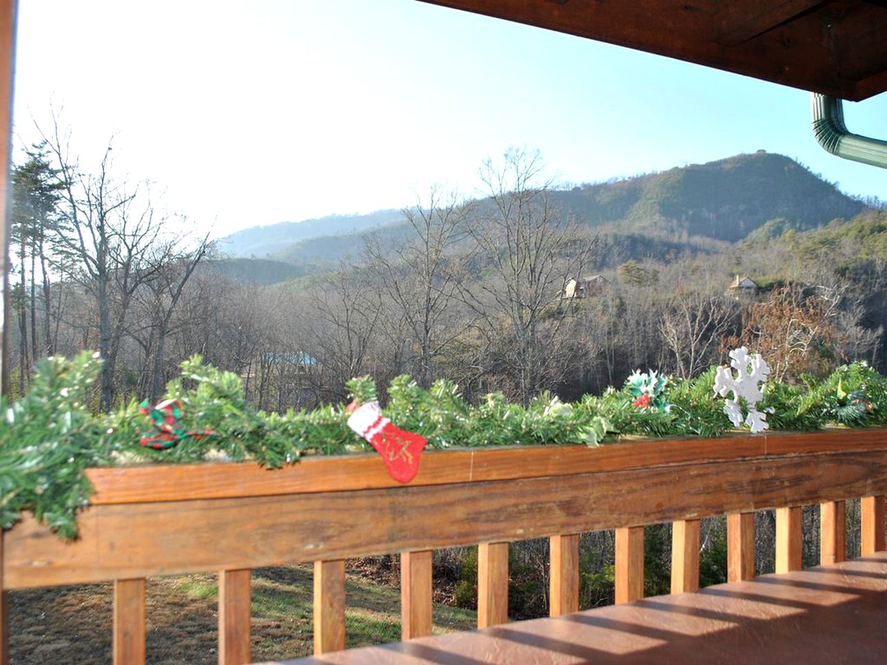 Secluded Mountain Cabin Getaway with a Hot Tub near Sevierville, Tennessee