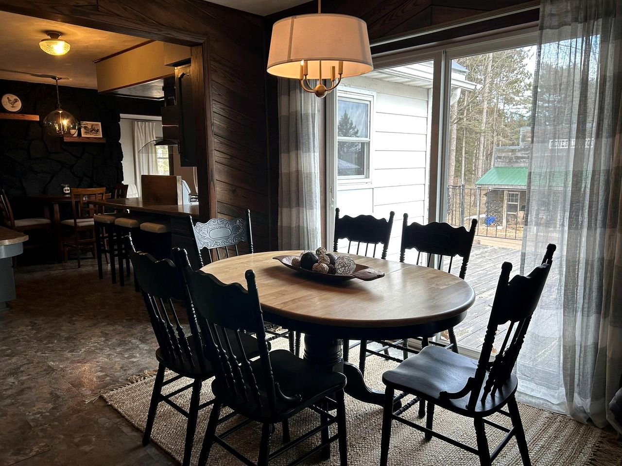 Beautiful Farm House for Unforgettable Group Vacations in Greenwood, Wisconsin