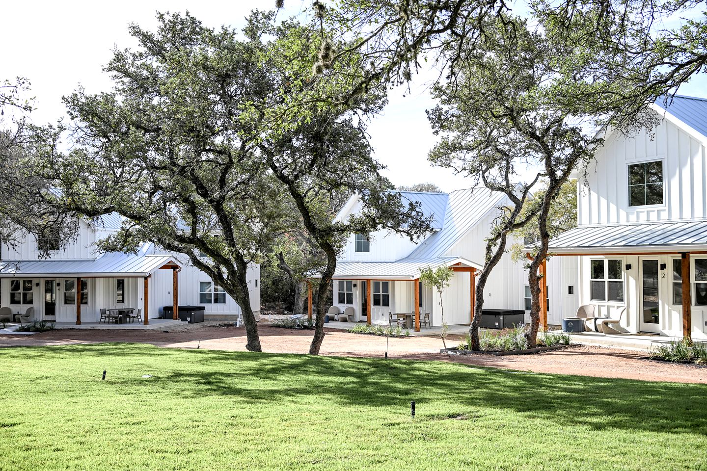 Elegant Farm House Beautifully Design in Texas