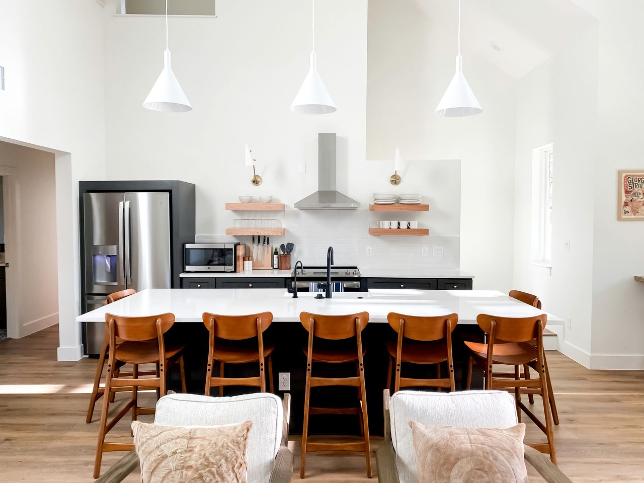 Elegant Farm House Beautifully Design in Texas