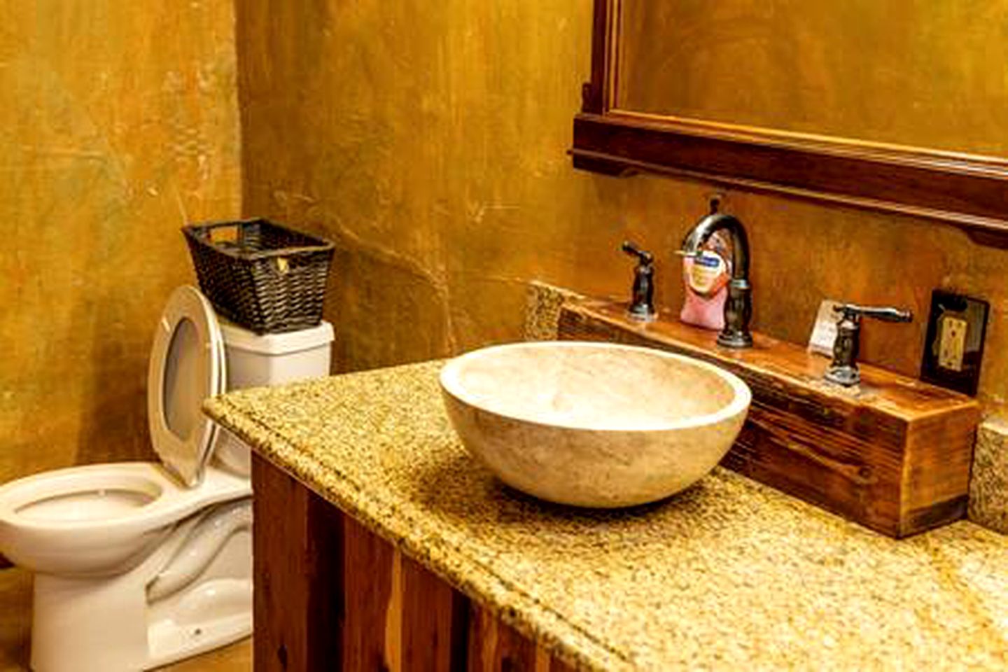 Rustic Wheelchair Accessible Room for a Glamping Escape in a Texan Nature Lodge