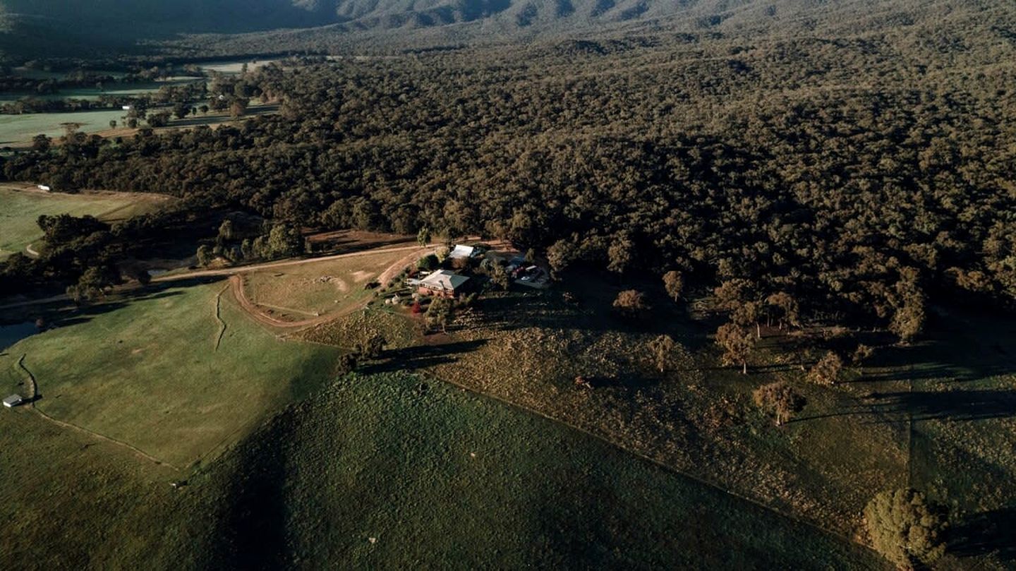 Farm Stay Glamping near the Pyrenees State Forest, Victoria