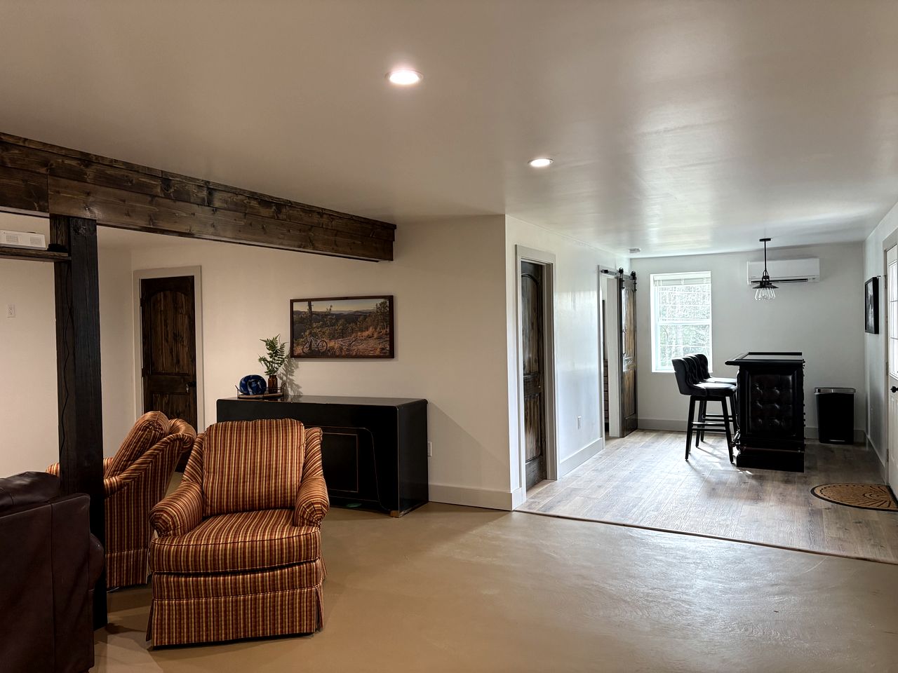 Spacious and Luxurious Farmhouse with Private Hot Tub and Game Room, Perfect for a Weekend Escape from Asheville