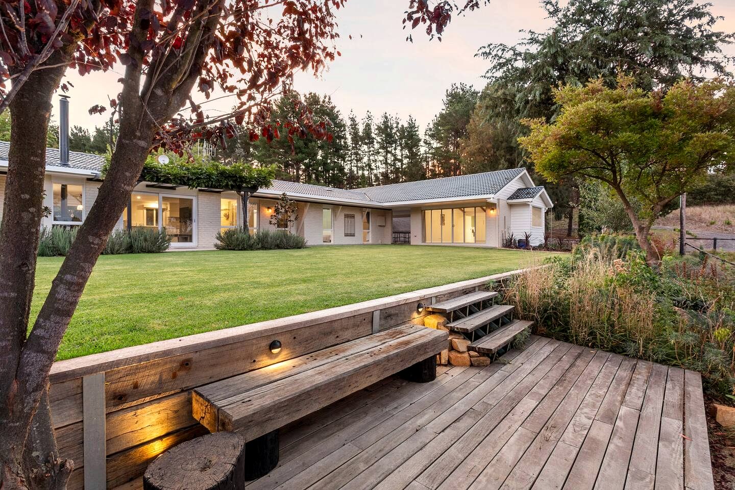 Tranquil Countryside Retreat with Private Guest Cottage near Canberra in Carwoola, Australia