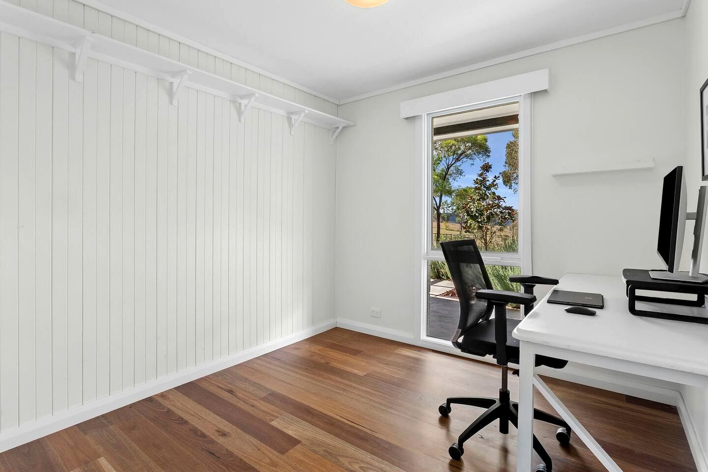 Tranquil Countryside Retreat with Private Guest Cottage near Canberra in Carwoola, Australia