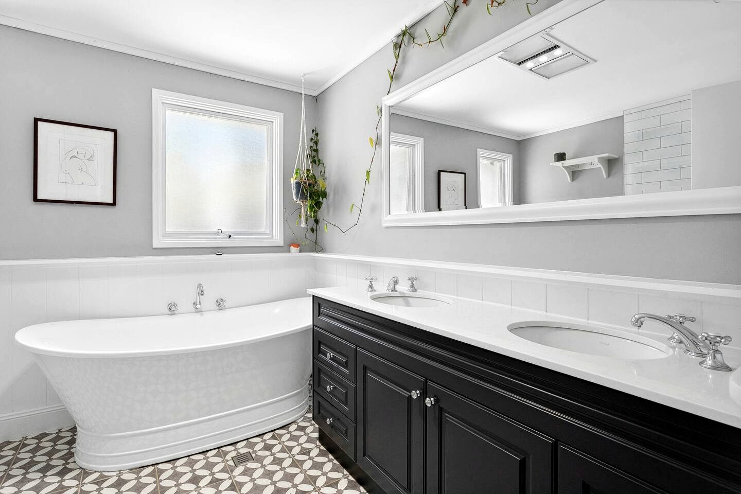 Tranquil Countryside Retreat with Private Guest Cottage near Canberra in Carwoola, Australia