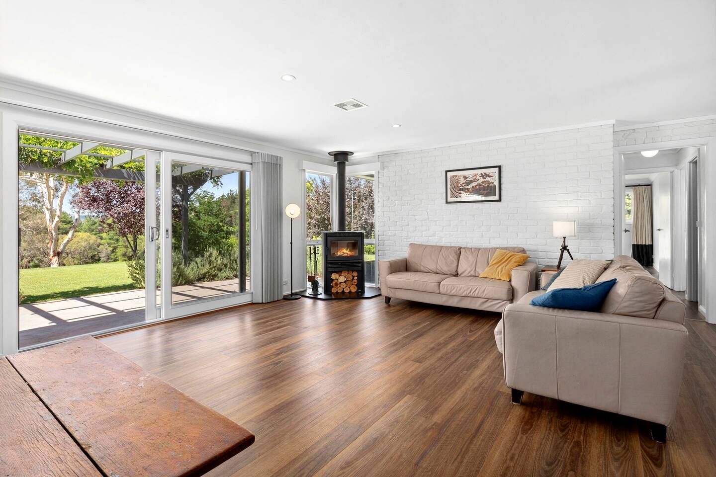 Tranquil Countryside Retreat with Private Guest Cottage near Canberra in Carwoola, Australia