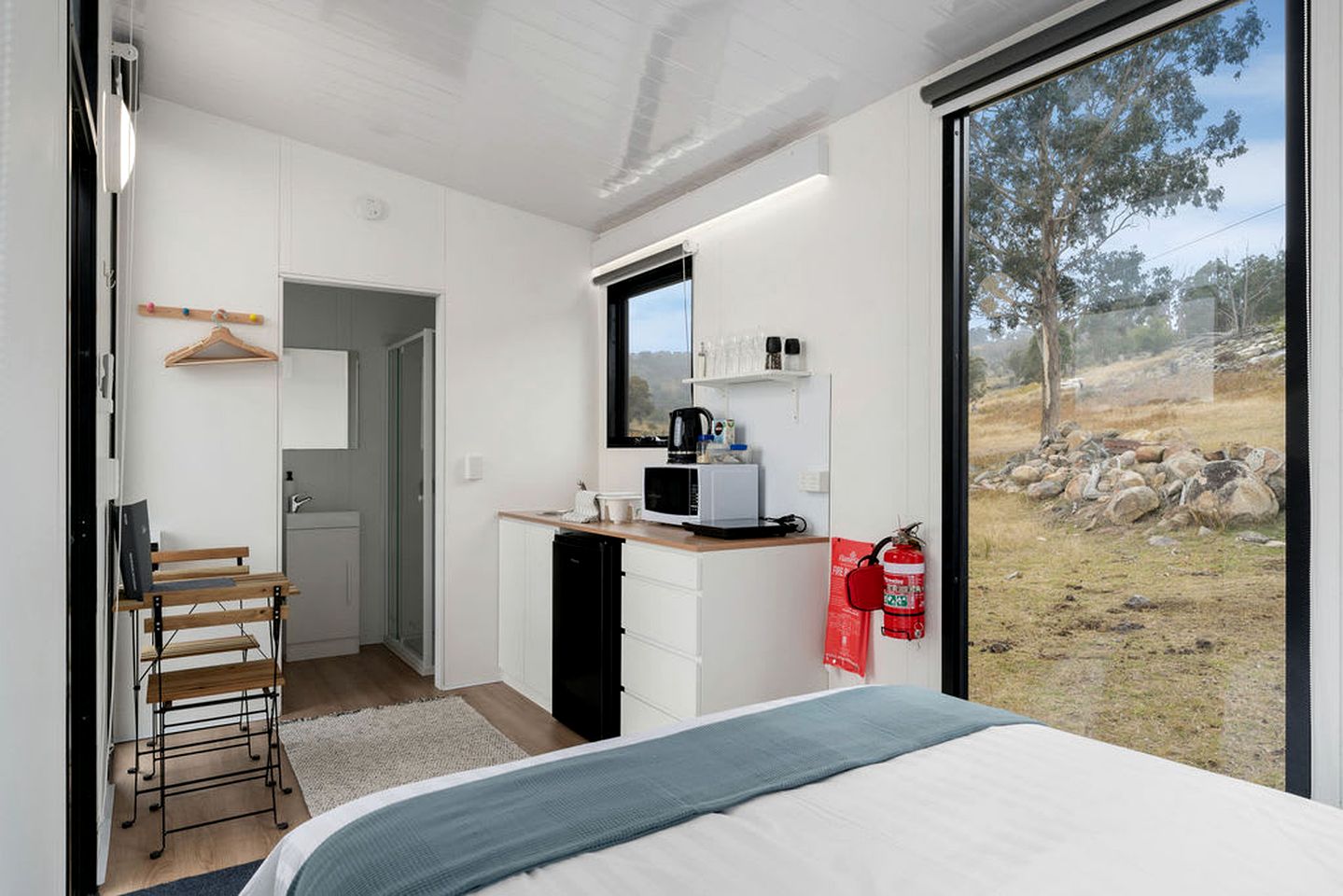 Farm Tiny House Stay Well Equipped in Deepwater, Queensland