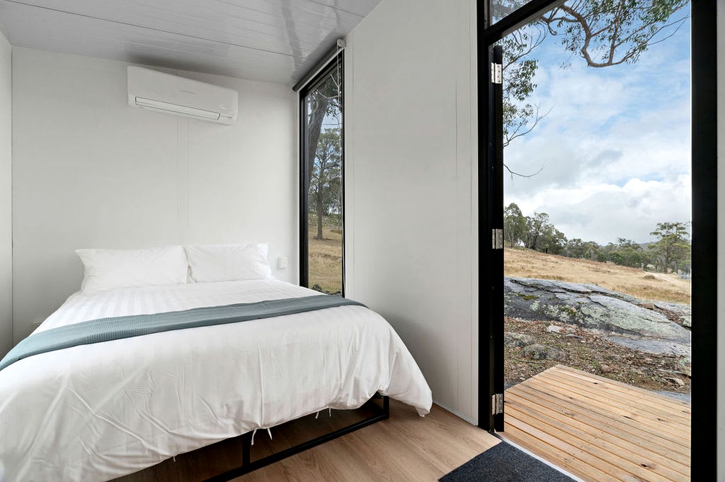 Farm Tiny House Stay Well Equipped in Deepwater, Queensland