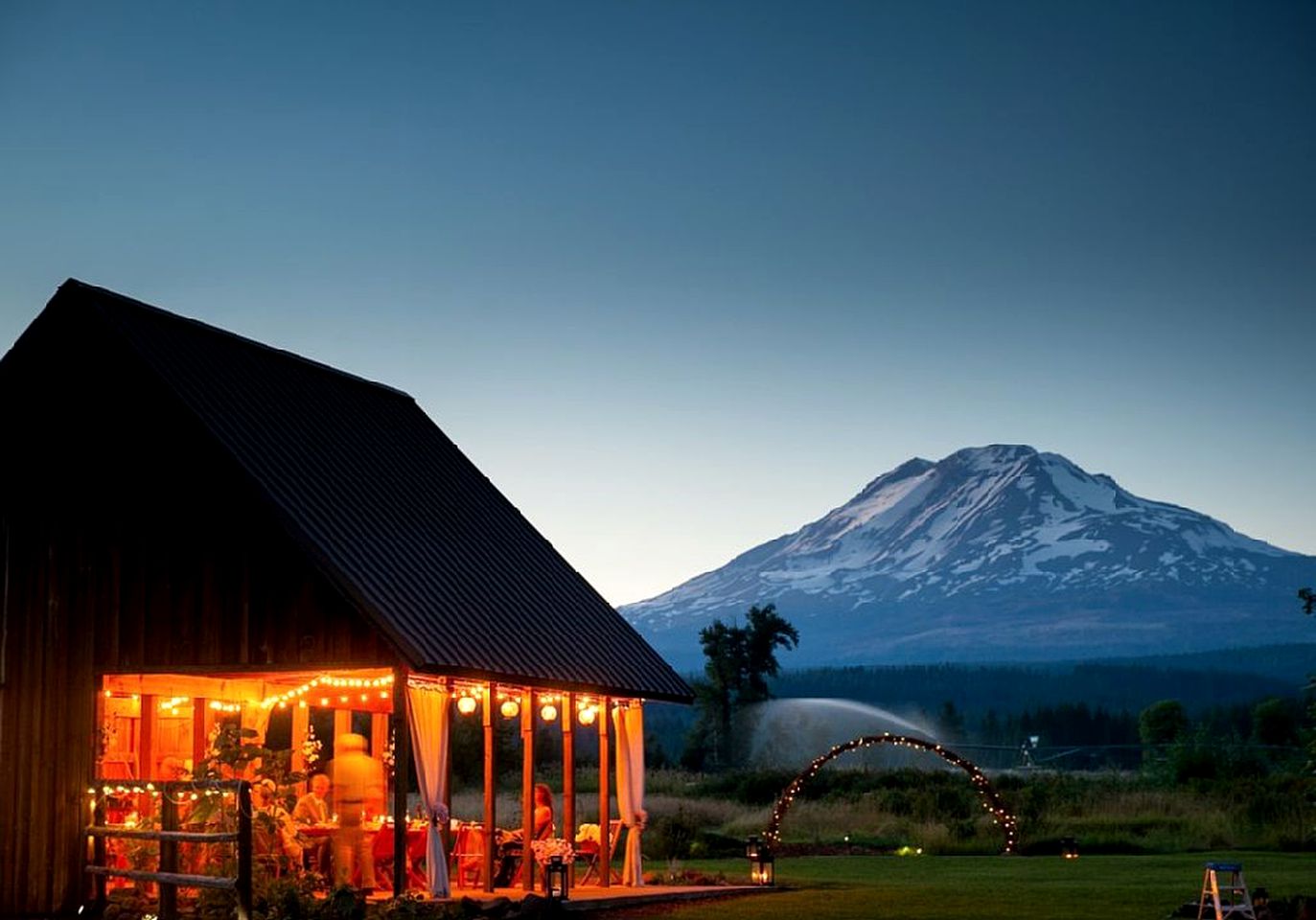 Delightful Cabin Rental with Charming Barn at Foot of Mount Adams, Washington