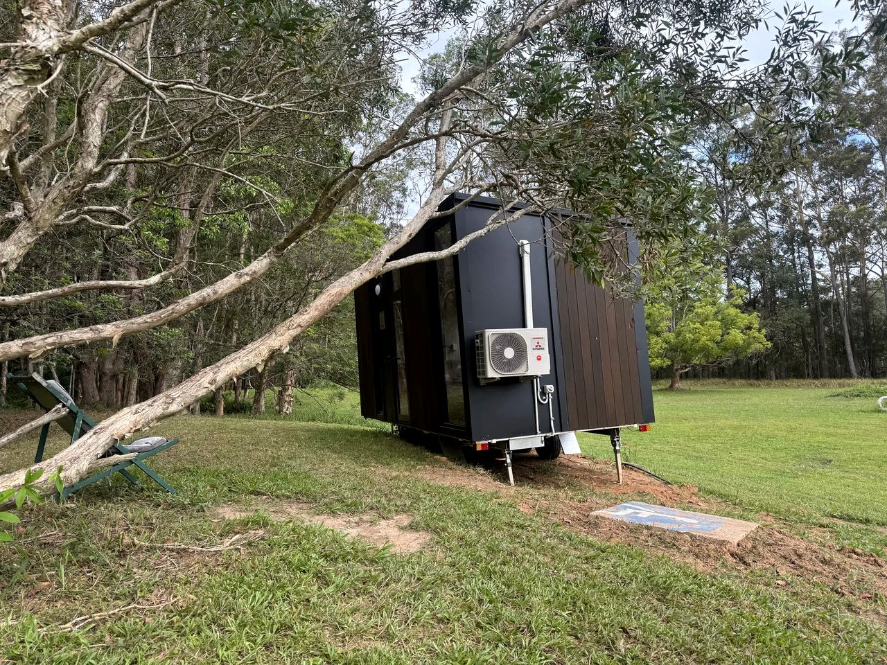 Cozy Tiny House Surrounded by Trees in Coffs Harbour, New South Wales