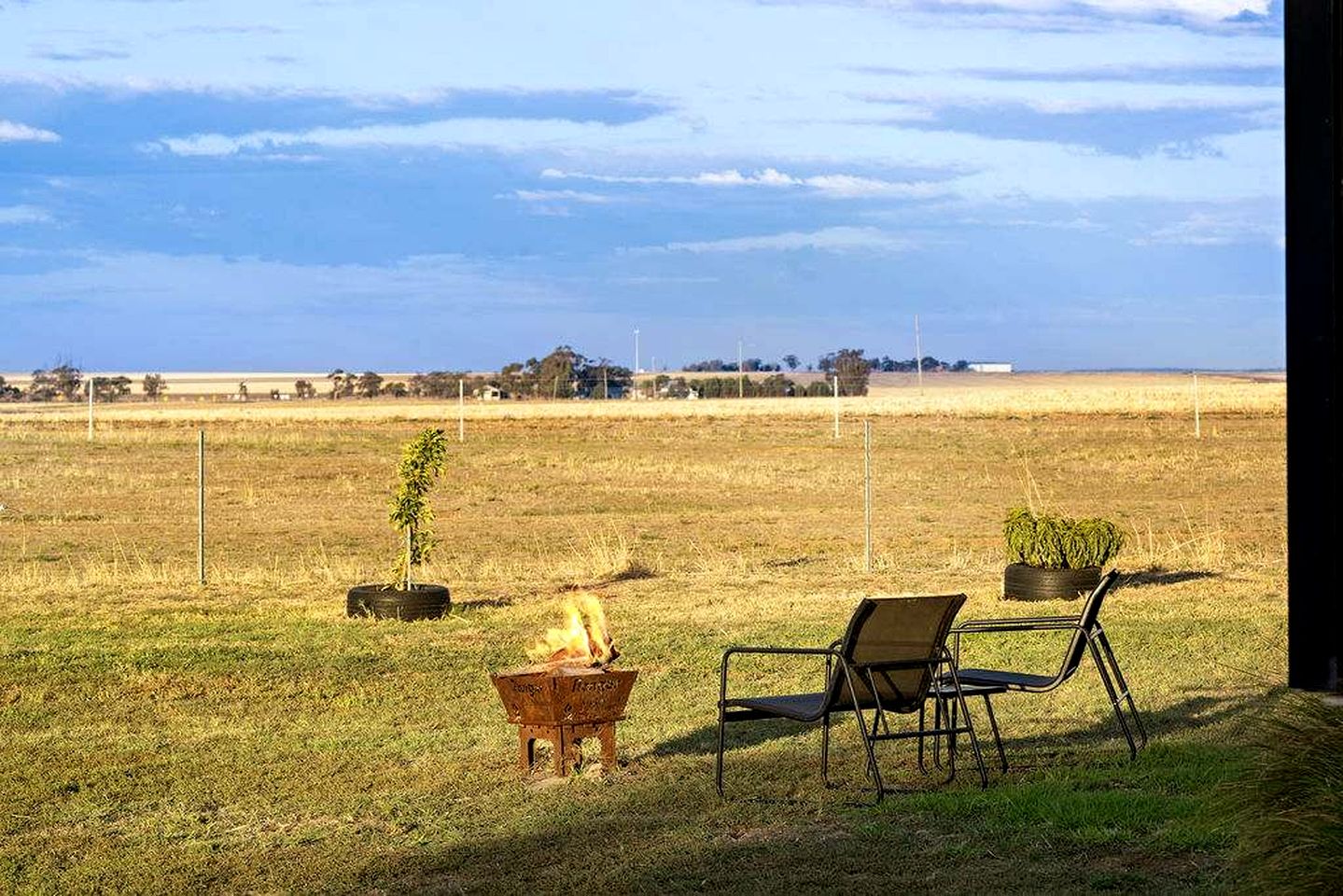 Farmstay Tiny House Glamping in Victoria for a Nature Escape