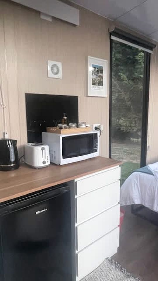 Cozy Relaxing Tiny House Ideal for Couples in Victoria