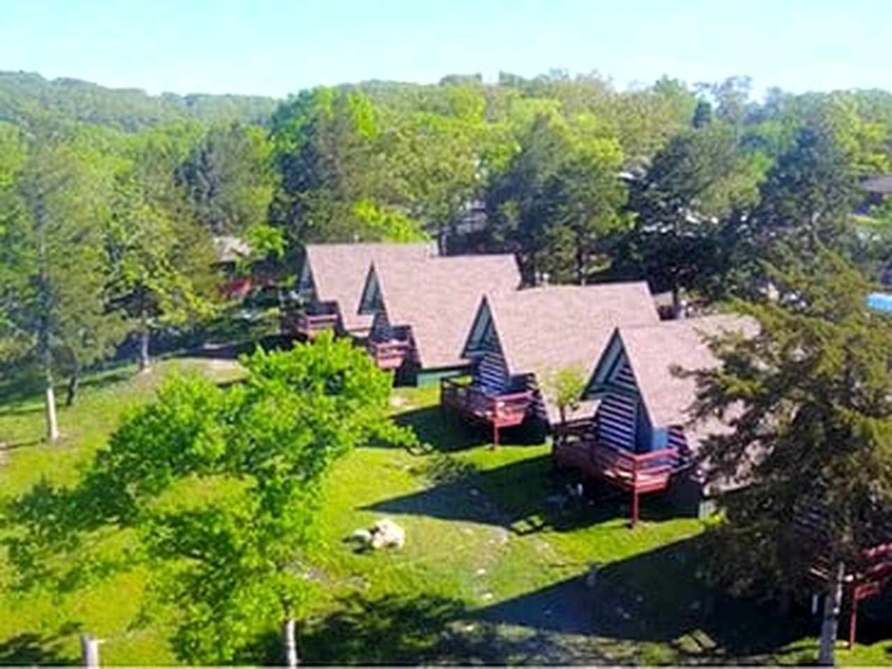 Branson, Missouri Lakeside Escape in a Glamping Cabin