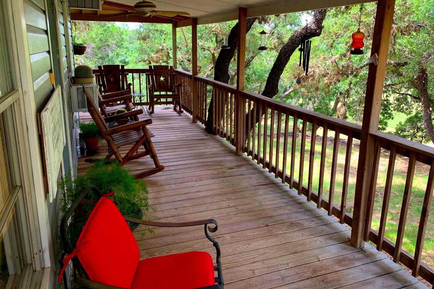 Beautiful and Spacious Texas Hill Country Cottage for a San Antonio Vacation with the Family