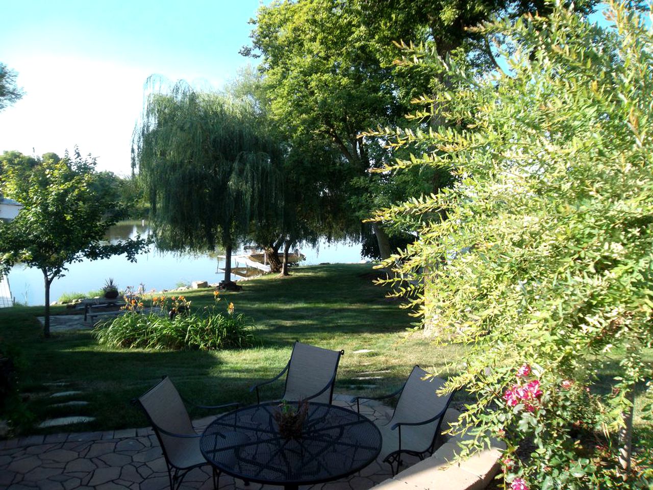 Cozy River Staycation with Wi-Fi near Milwaukee, Wisconsin