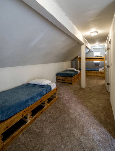 Cabins (Nacogdoches, Texas, United States)