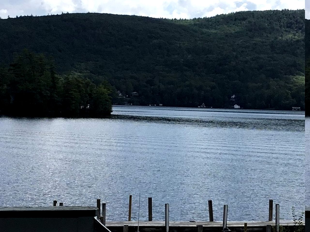 Wonderful Rental with Direct Lake Views and Two Decks in New York
