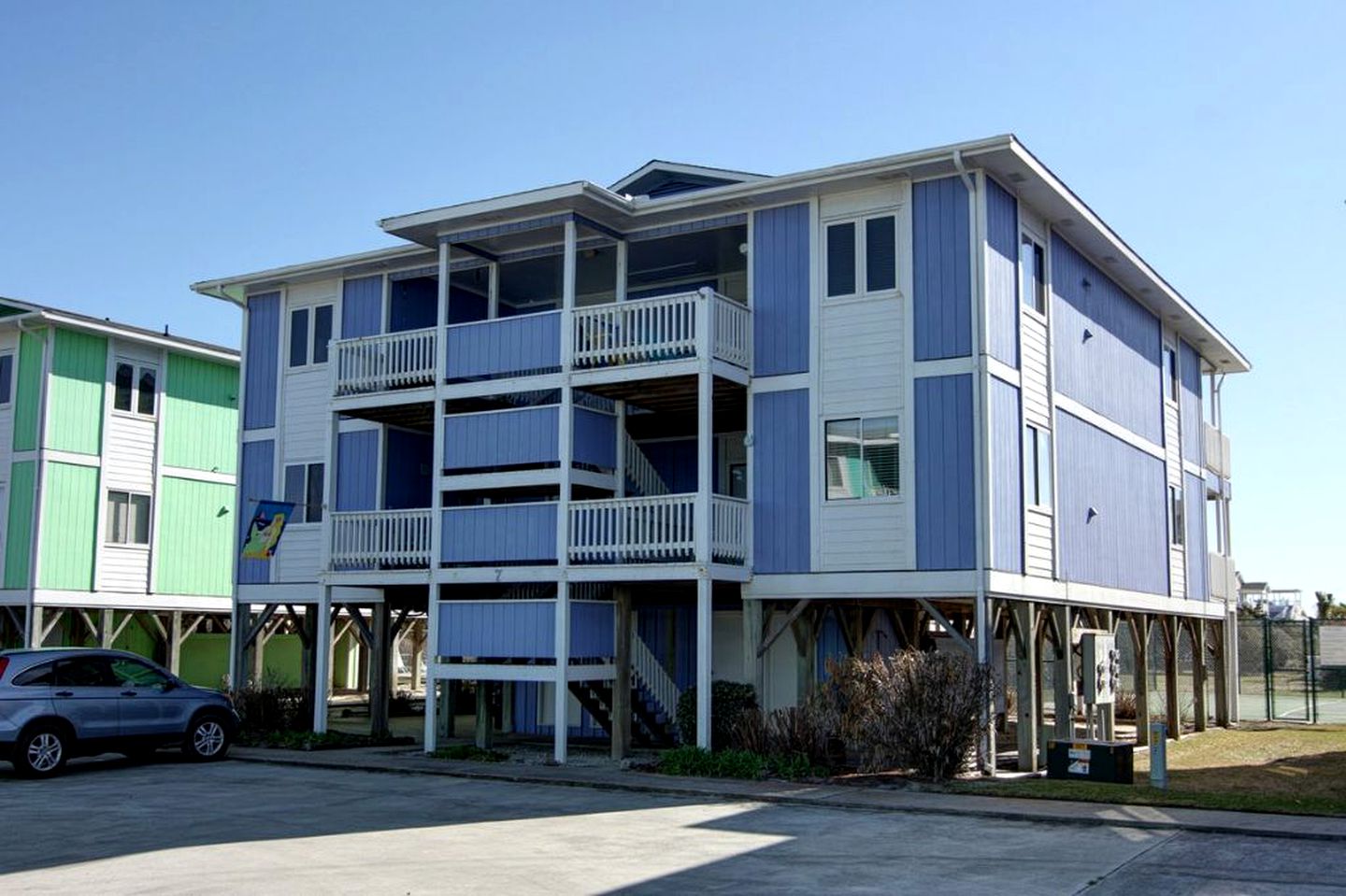 Cozy Beach Getaway with Ocean Views near Wilmington, North Carolina