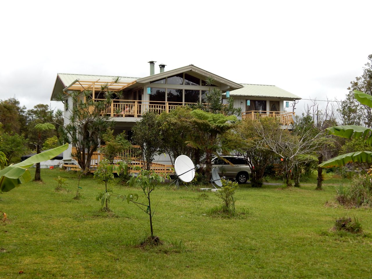 Secluded Luxury Cabin Rental with a Hot Tub near Kilauea, Hawaii