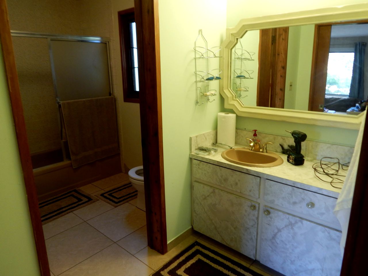 Elegant Suite Rental with a Shared Hot Tub in Fern Forest, Hawaii