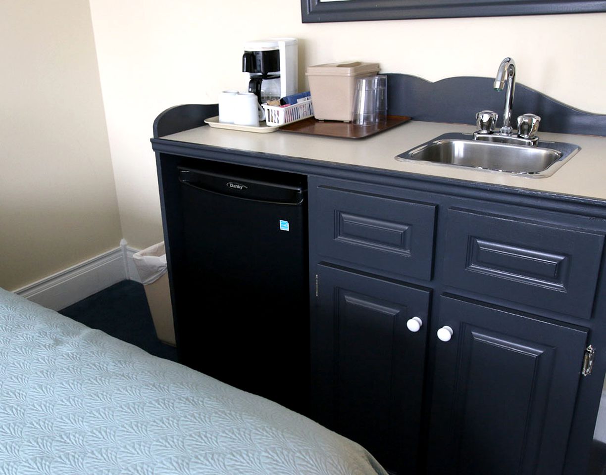 Comfortable Accommodation at a Lakeside Resort in Orillia, Ontario