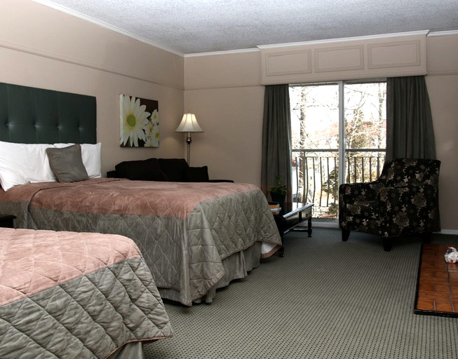 Nature Lodges (Orillia, Ontario, Canada)