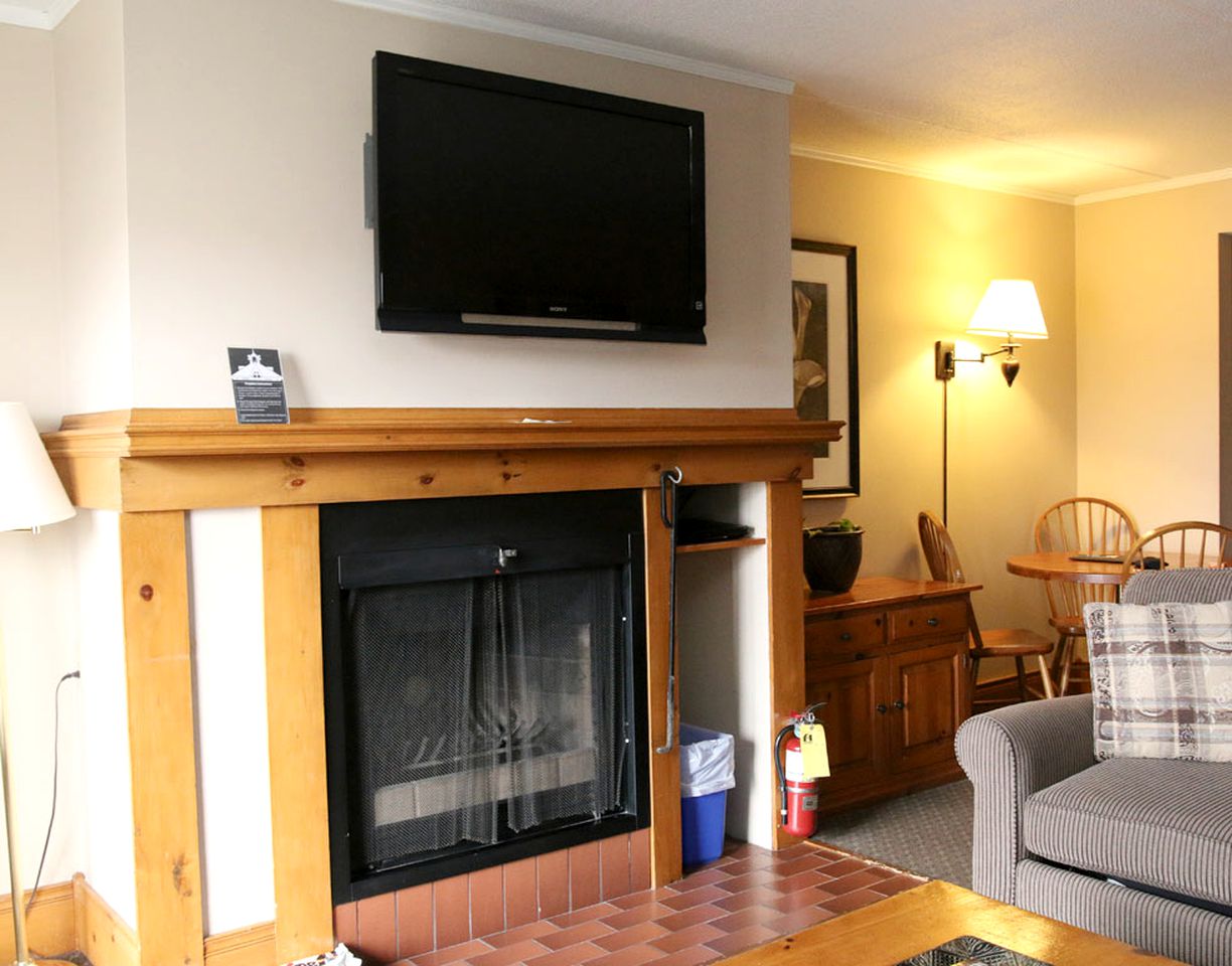 Bayside Suite at an All-Inclusive Lake Resort near Gravenhurst, Ontario