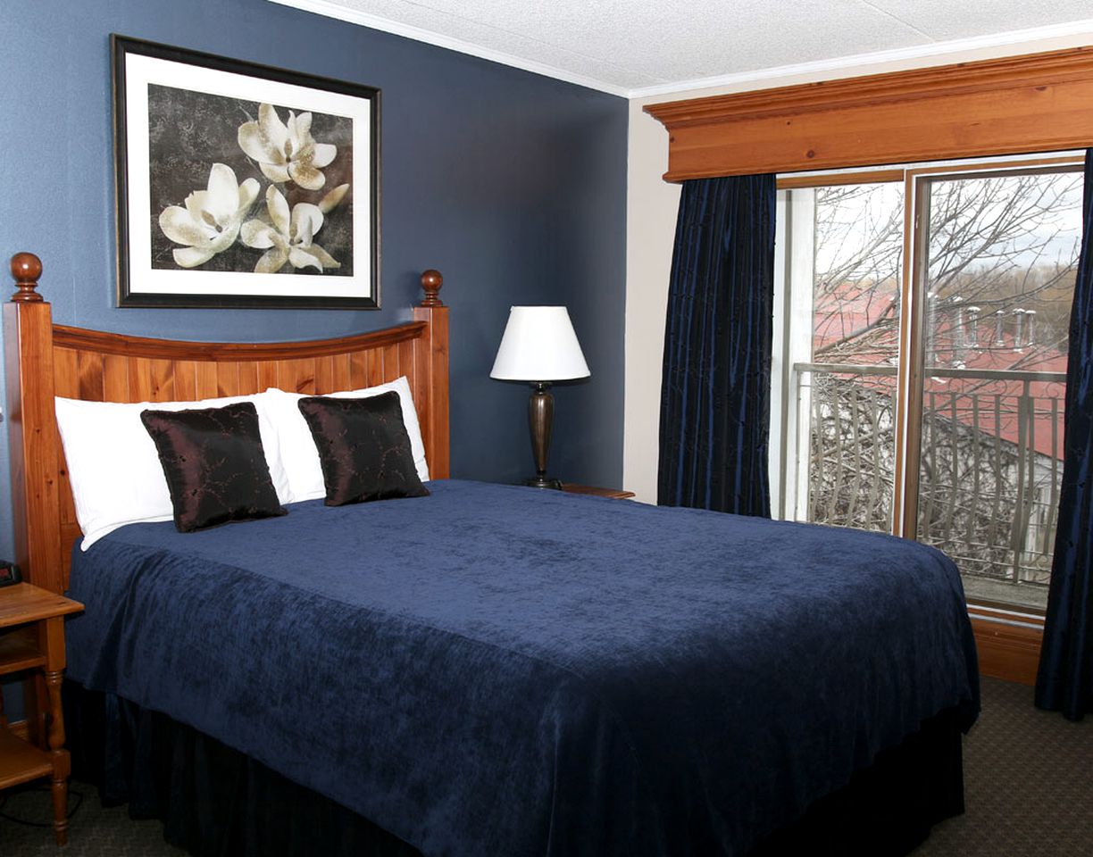 Bayside Suite at an All-Inclusive Lake Resort near Gravenhurst, Ontario