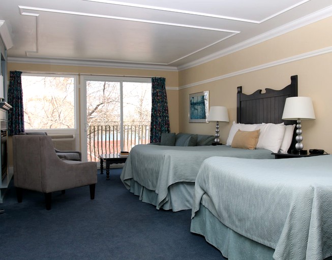 Nature Lodges (Orillia, Ontario, Canada)