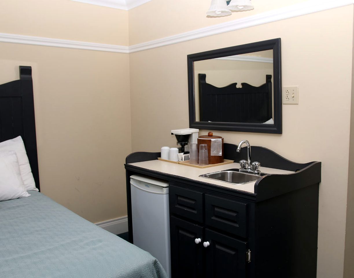 Group-Friendly Accommodation at an All-Inclusive Resort near Beaverton, Ontario