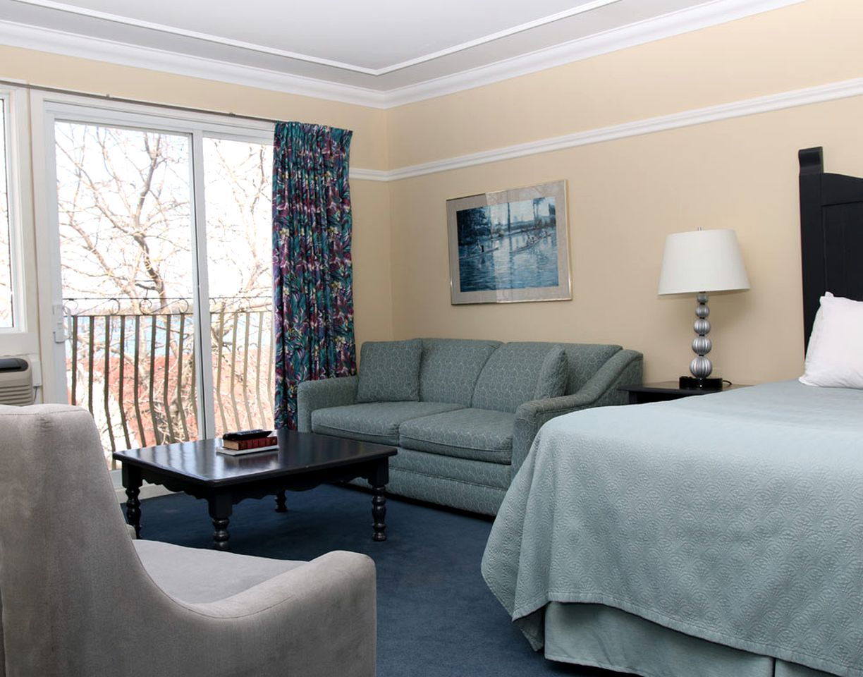 Group-Friendly Accommodation at an All-Inclusive Resort near Beaverton, Ontario