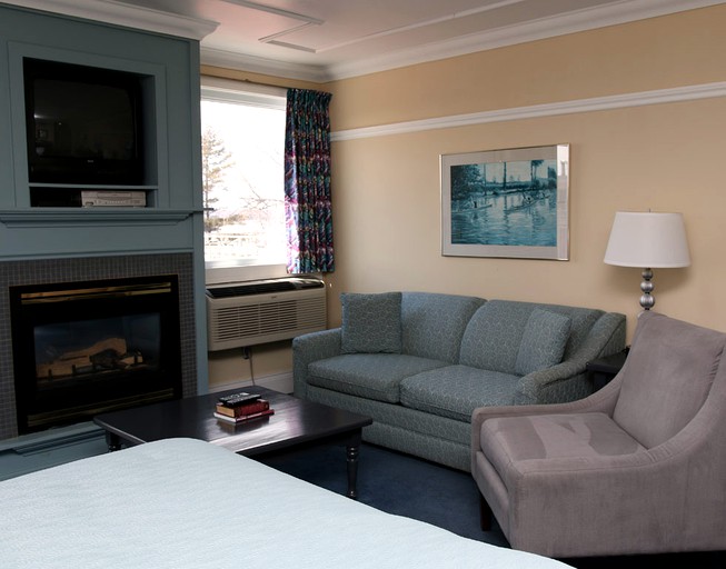 Nature Lodges (Orillia, Ontario, Canada)