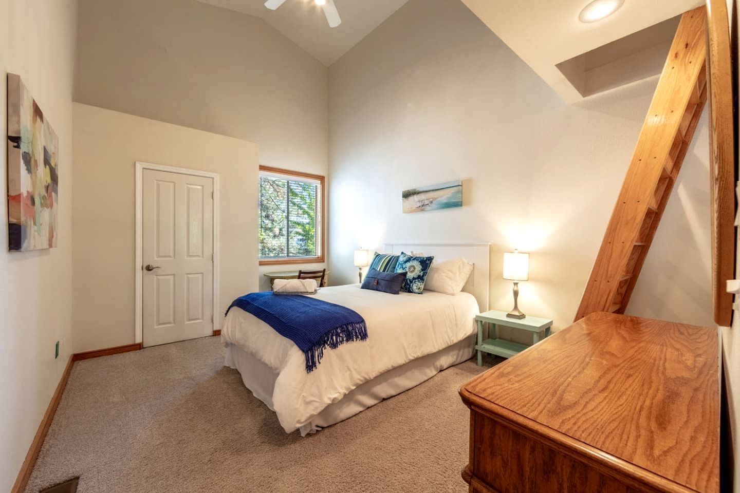 Enchanting Vacation Rentals with Breathtaking Lake Views near Lake Fernan in Idaho