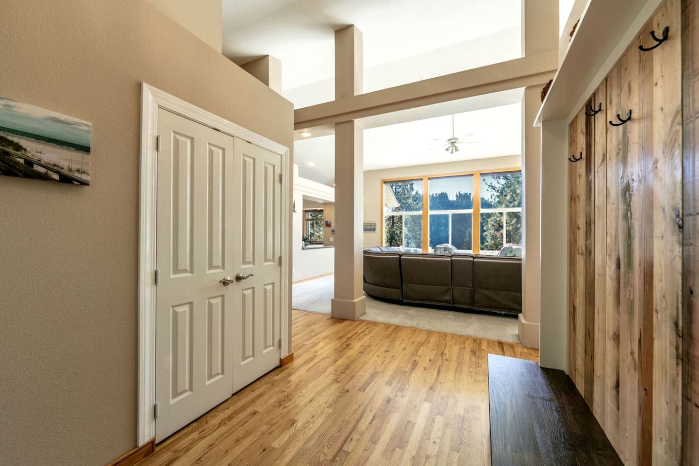 Enchanting Vacation Rentals with Breathtaking Lake Views near Lake Fernan in Idaho